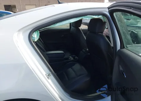 2013 Chevrolet Volt from USA, damaged, VIN 1G1RF6E47DU144141